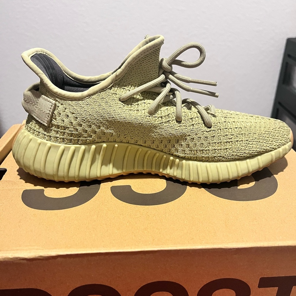 Yeezy Tan Athletic Shoes with Primeknit Upper and Boost Cushioning